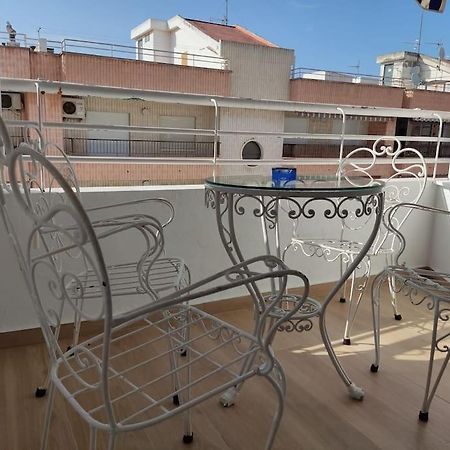 Acogedor Apartamento En La Playa Playa de Gandia Bagian luar foto