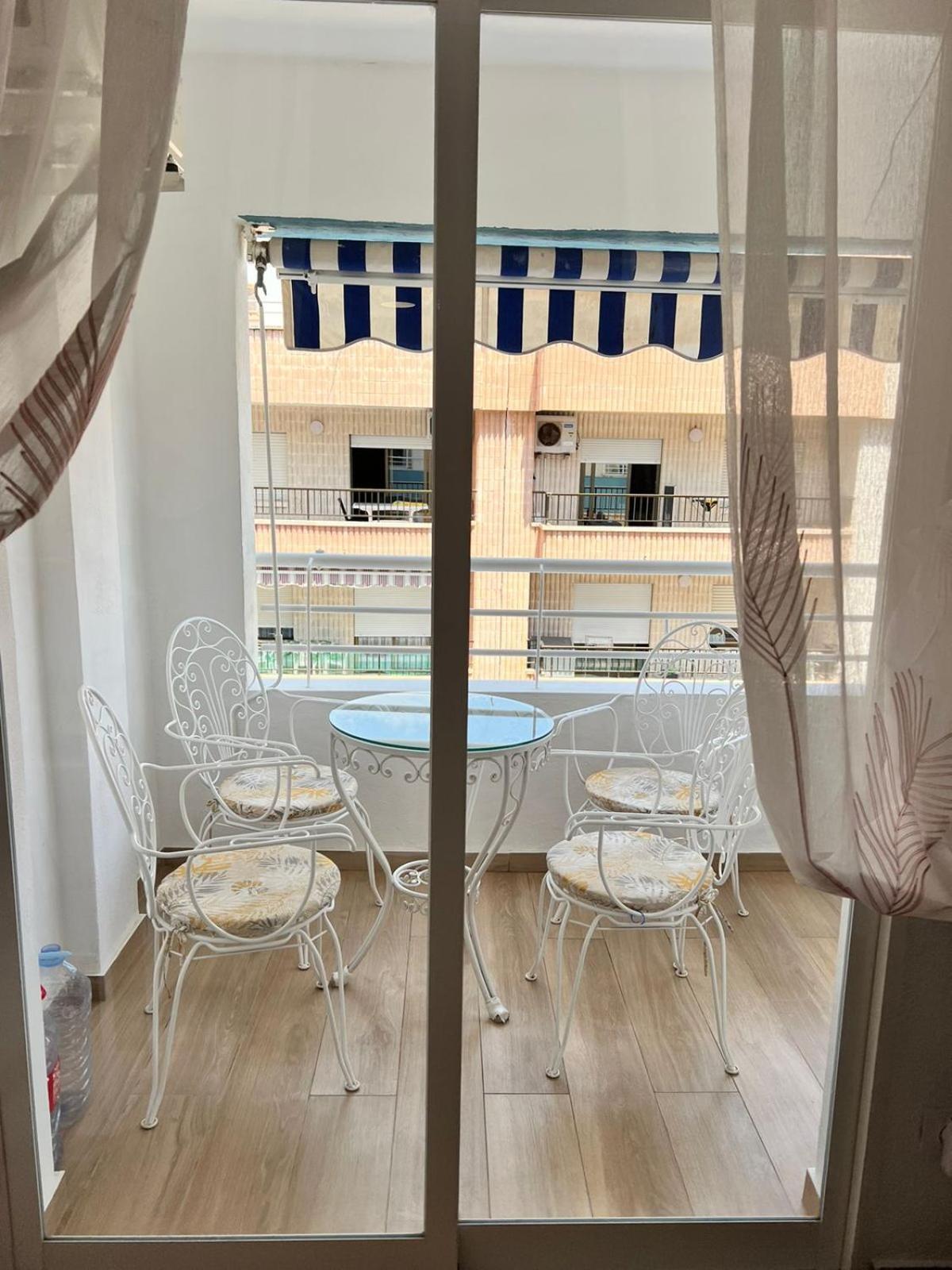 Acogedor Apartamento En La Playa Playa de Gandia Bagian luar foto